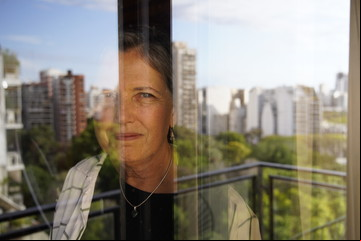 Claudia Piñeiro: “Siento la responsabilidad de escribir sobre determinadas causas”