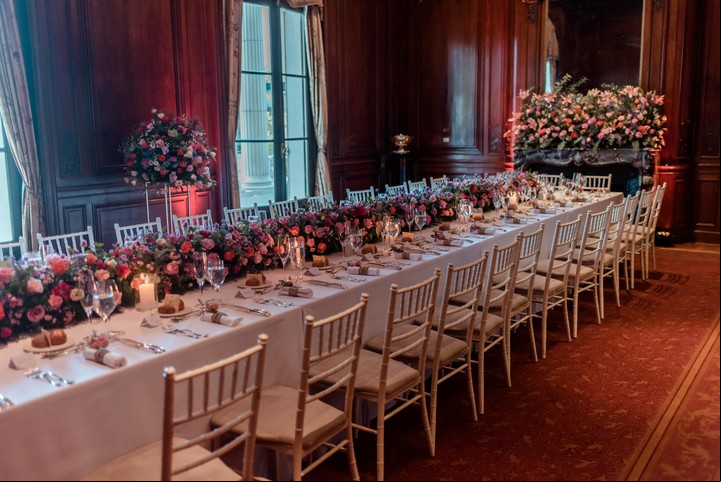 El salón L'Automne preparado para un evento.