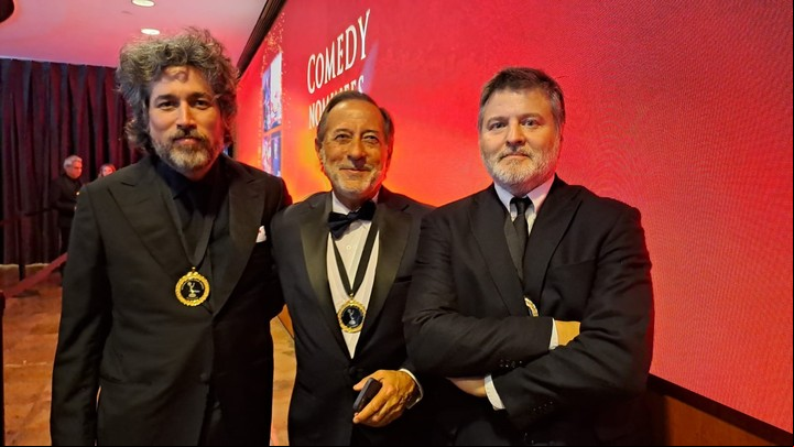 Mariano Cohn, Guillermo lla y Gastón Duprat, en la gala de los Premios Emmy Internacional.