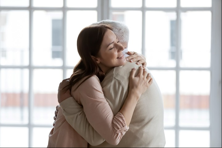 El cronobiólogo asegura que debemos tener un tiempo especial dedicado a los cuidados. Foto Shutterstock.