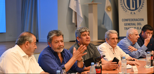 La CGT se reúne para definir medidas de fuerza contra el DNU de Milei y no descarta convocar a un paro general
