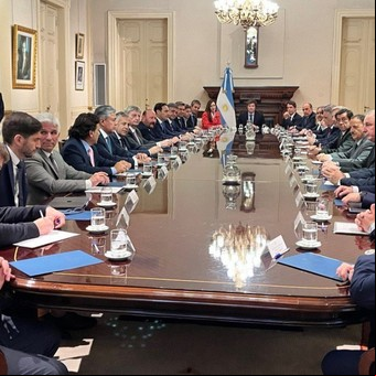 Ahora el Gobierno descarta convocar a gobernadores a varias reuniones y unifica la convocatoria