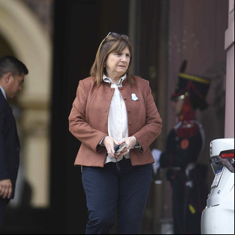 El mensaje de Patricia Bullrich a la oposición por la ley ómnibus: “Massa mintió tanto que dejó una base de gelatina, ¿quieren que nos hundamos?” 