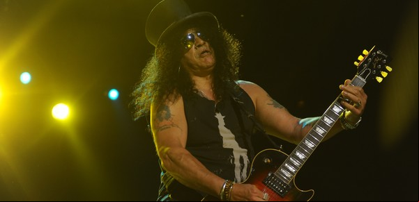 Vuelve Slash sin Guns N'Roses: el héroe de la guitarra cuenta la rebeldía del rock y el espíritu antisistema