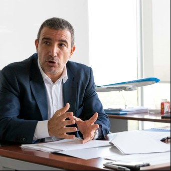 Javier Milei nombró a Fabián Lombardo, un funcionario cercano a La Cámpora, como presidente de Aerolíneas Argentinas