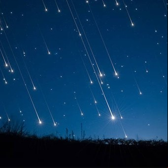 Cuándo será la primera lluvia de estrellas de 2024 y dónde se podrá ver en Argentina