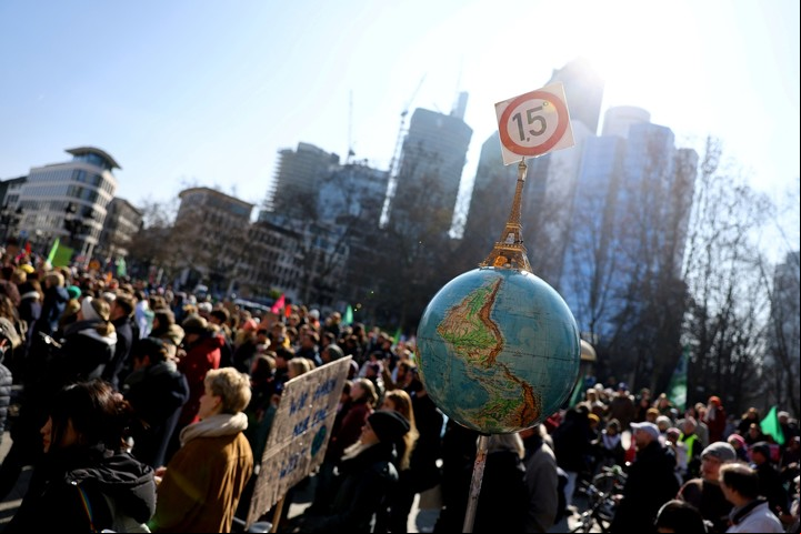 Los movimientos y el activismo por un modelo diferente cobrarían mayor fuerza los próximos 20 años. Foto:REUTERS/Kai Pfaffenbach