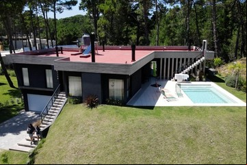 Detectan 17 edificios y 215 mansiones declarados como baldíos en Pinamar