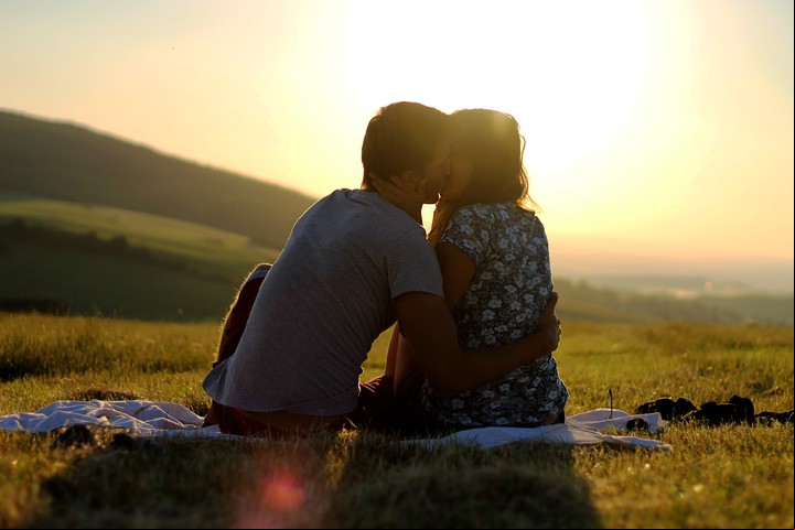 La edad promedio para conocer al amor de tu vida es de 27 años. Foto: ilustración Shutterstock.