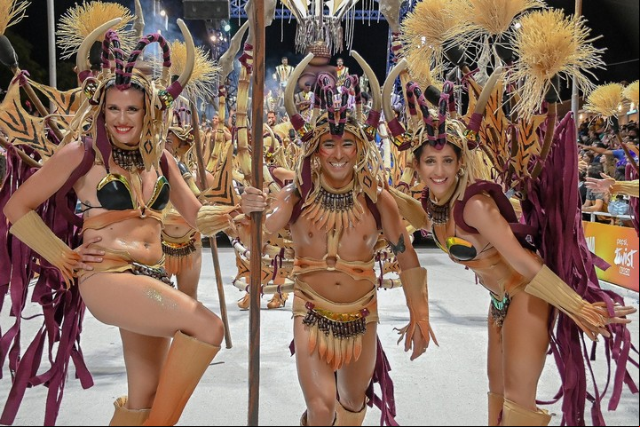 En Buenos Aires también se festejan los carnavales en distintas localidades bonaerenses. Foto: Damián Cáceres