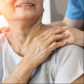Qué pasa cuando un cónyuge debe ir a una residencia para ancianos