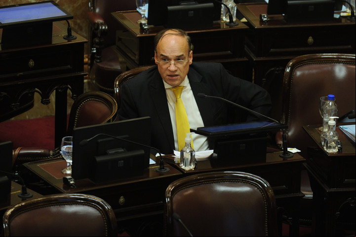 El senador radical Pablo Blanco firmó el pedido de sesión para tratar el DNU. Foto: Juano Tesone.