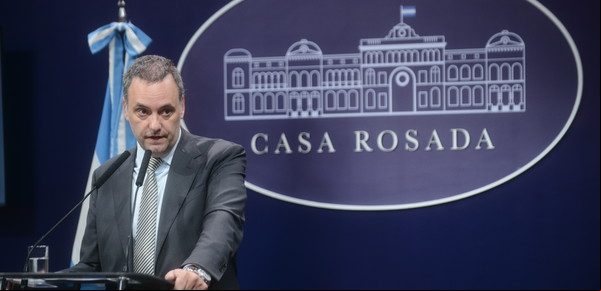 El Gobierno anunció que prohibirá el lenguaje inclusivo y la perspectiva de género en la istración pública nacional