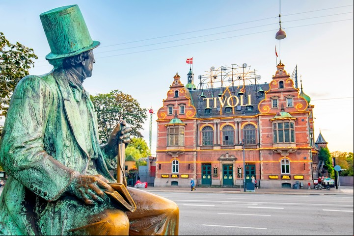 Con permiso del rey, Jardines de Tívoli inauguró en 1843.Foto Shutterstock.