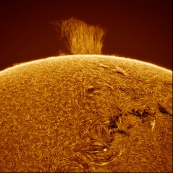 Halló un "signo de pregunta" en el Sol: el argentino que cautiva a la NASA con sus fotos solares