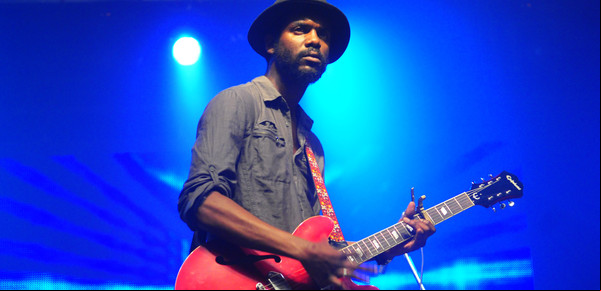 El famoso blo Gary Clark Jr cuenta cómo se enamoró de su esposa en Buenos Aires: anécdotas del elegido por Clapton para telonear Vélez