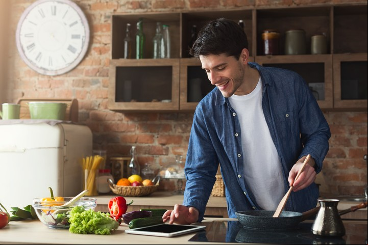 La cocina representa la productividad y nutrición de la casa, dice el Feng Shui. Foto: ilustración Shutterstock