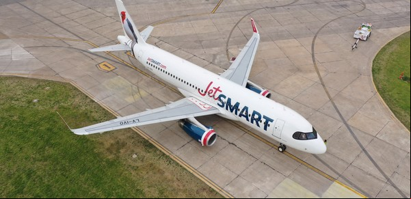 Los vuelos en JetSmart ya generan millas para el programa de American Airlines