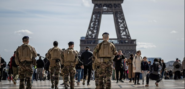 Alerta terrorista en Francia: 130 escuelas y liceos amenazados y decenas de atentados frustrados