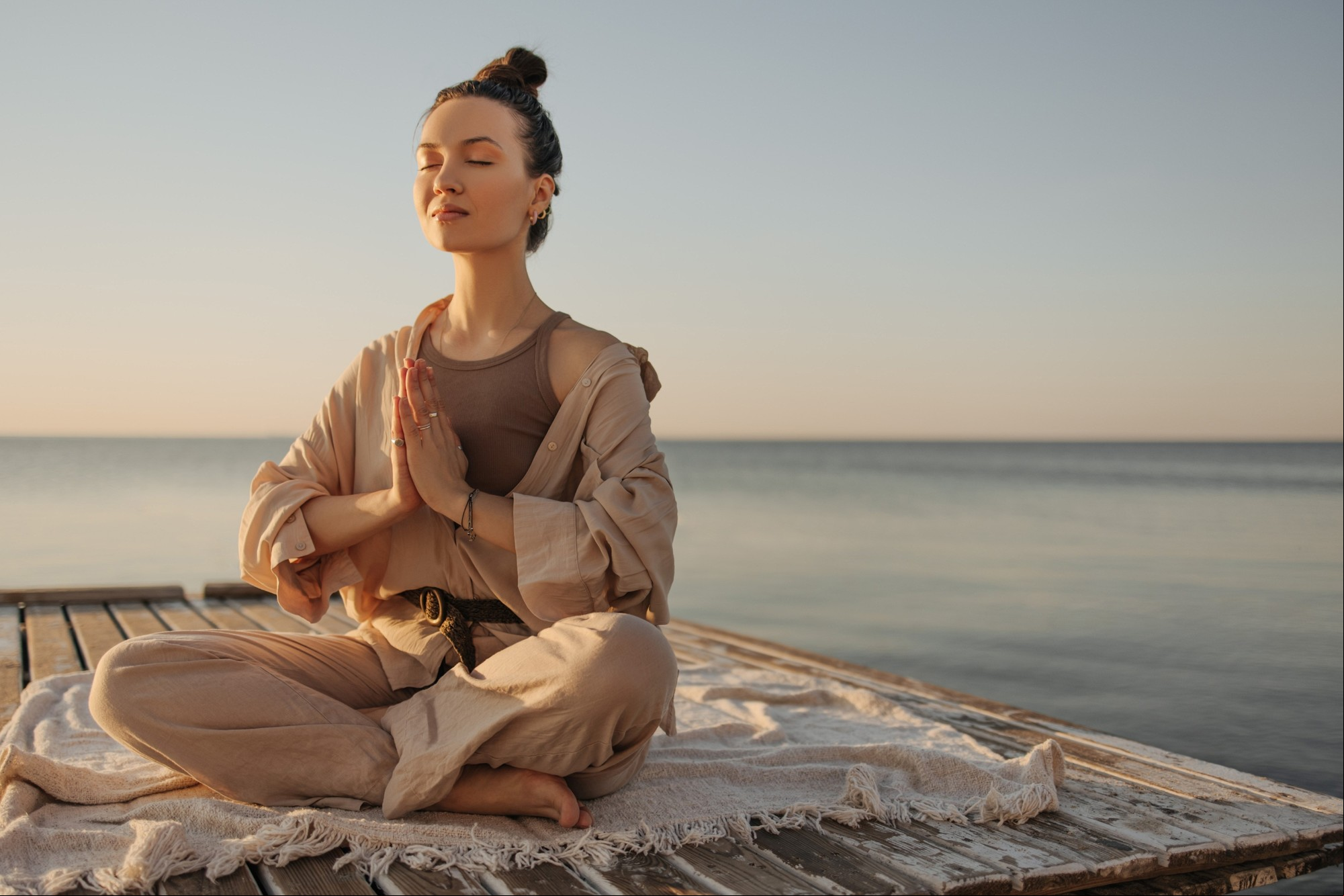 Aries, el eclipse se da en tu signo. Meditá y renovate. Foto: ilustración Shutterstock