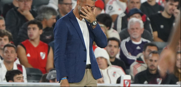 Por qué Demichelis no enamora al hincha de River: cambios constantes, aciertos y desaciertos y murmullos que no paran