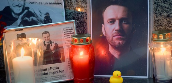 Navalny dejó un cuaderno de memorias que se publicará en octubre