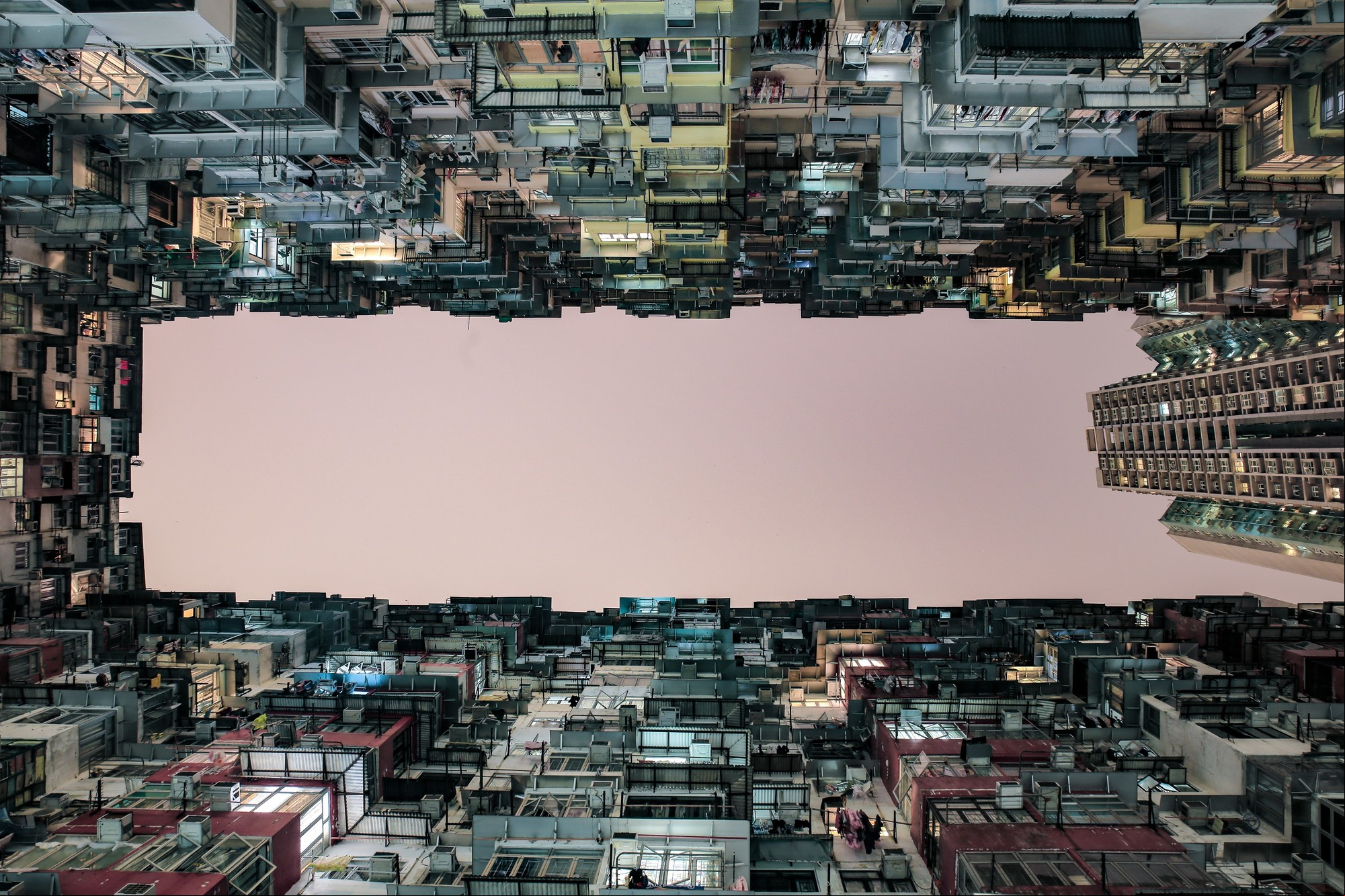 Soñar con edificios puede significar una necesidad de intimidad. Foto: ilustración Shutterstock