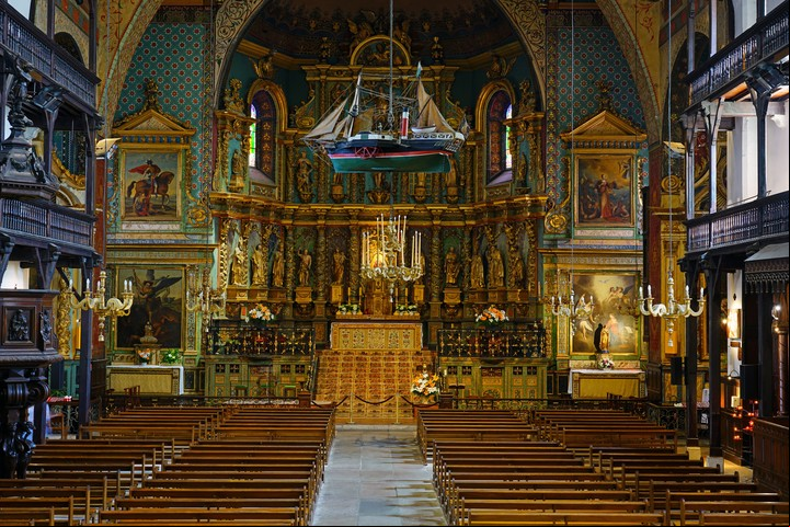 La iglesia San Juan Bautista, en San Juan de Luz. Foto Shutterstock