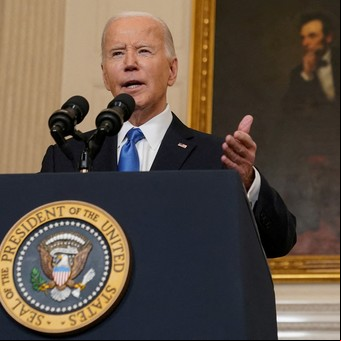 Joe Biden promulgó el paquete de ayuda a Ucrania, Israel y Taiwán por US$ 95.000 millones y dijo que enviará armas a Kiev "en las próximas horas"