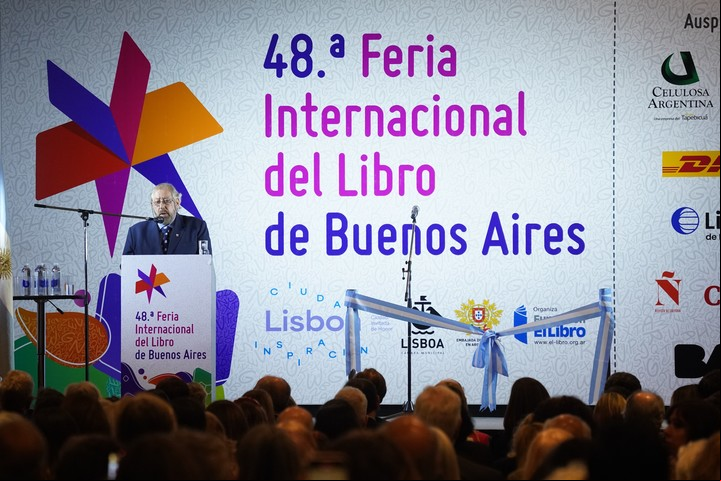 Fuerte discurso opositor de Alejandro Vaccaro en la apertura de la Feria del Libro. Foto Juano Tesone