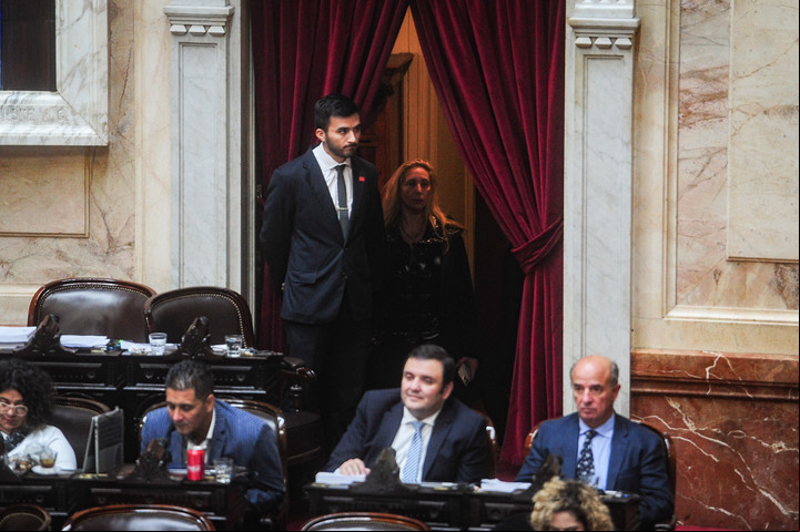 Con Karina Milei y Francos en el Congreso, el Gobierno monitorea el debate por la Ley Bases y está cerca de conseguir los votos.Foto
Cristina Sille / Clarín