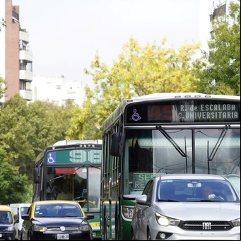 Paro de colectivos, subtes, trenes y aviones del 9 de mayo: cómo funcionan los servicios y a qué hora se restablecen