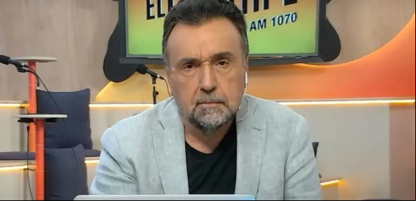 El periodista Roberto Navarro sigue internado y planea hacer la denuncia cuando le den el alta médica