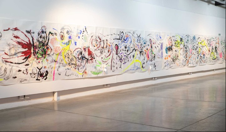 El mural de Ramuntcho Matta fue intervenido por los artistas argentinos durante un encuentro de prensa, previo a la inauguración.