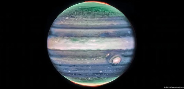 Descubrieron un planeta gigante tan liviano como el algodón de azúcar