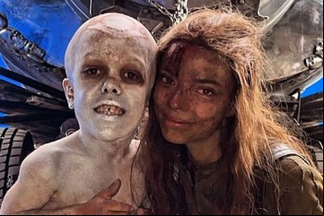 El nene con acondroplasia que se hizo famoso por un triste video viral y hoy brilla en Furiosa junto a Anya Taylor-Joy