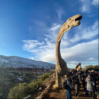 Abrió el primer parque de huellas de dinosaurios gigantes que habitaron la Argentina hace 80 millones de años