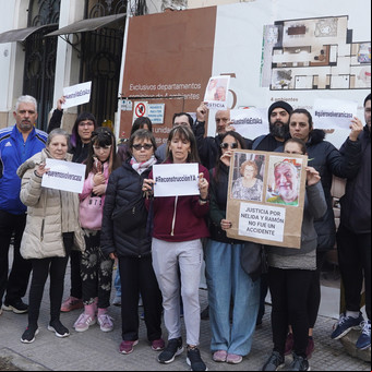 El derrumbe que se llevó dos vidas y la incertidumbre de 13 familias: no saben cuándo podrán volver a sus casas