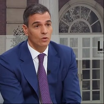 Pedro Sánchez dijo que "no le consta" el próximo viaje de Milei a España y pidió "respeto"