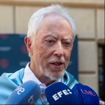 Coetzee: "Me encuentro cada vez más distanciado del inglés y de la cultura que representa"
