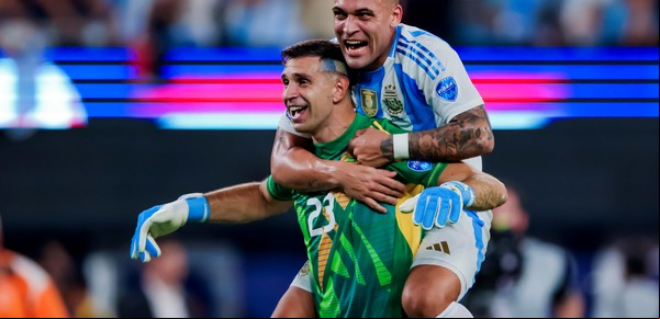 ¿La Argentina de Scaloni les ganaría a la de Menotti y a la de Bilardo?
