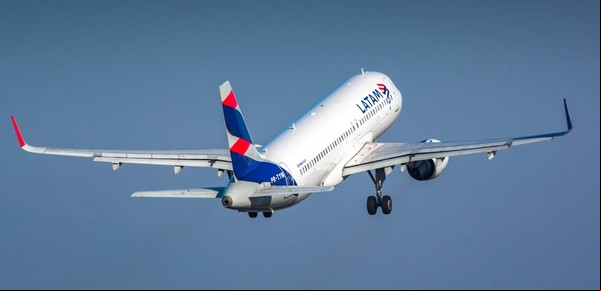 LATAM quiere retomar la ruta entre Buenos Aires y Miami sin escalas