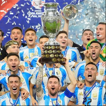 Argentina campeón de la Copa América: la Scaloneta dio la cara tras la lesión de Messi y le ganó una final dramática a Colombia