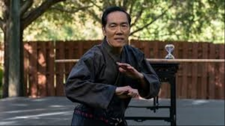Chozen es un karateca despiadado en busca de sangre. Recuerden la pelea con Daniel en "Karate Kid II".