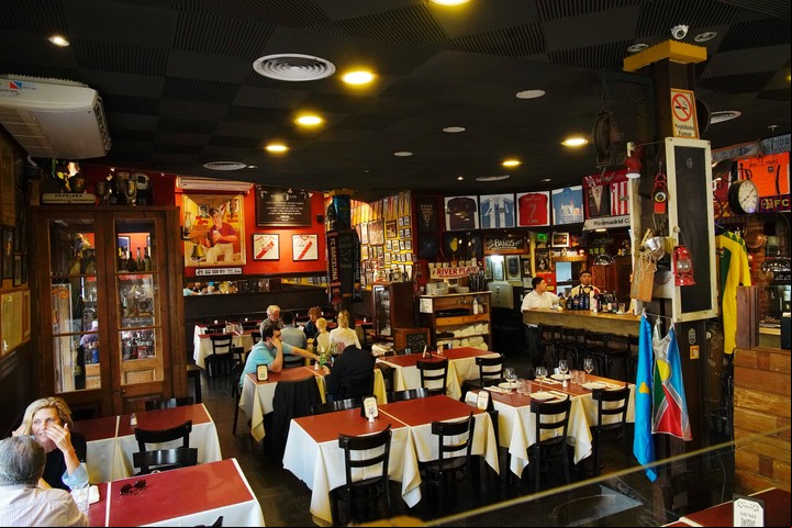 El salón del bodegón Manolo. Foto: Ariel Grinberg.