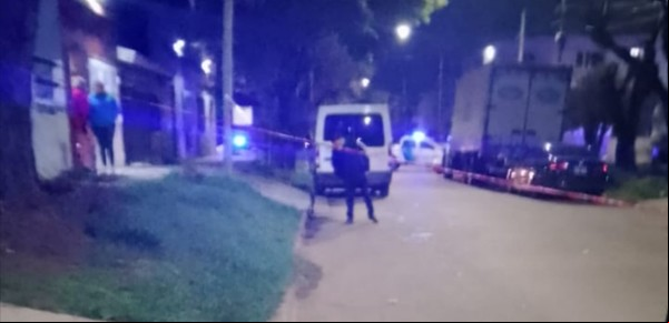 Su novia fue asesinada, dijo que ella vendía droga y quedó detenido por encubrir el crimen