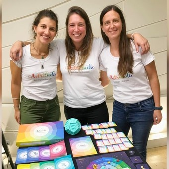 Tres amigas crearon el primer juego de mesa argentino inspirado en la astrología