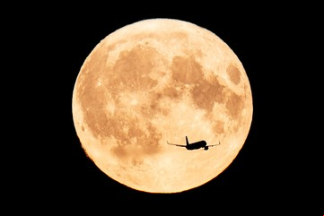 Luna llena en Escorpio de mayo 2025: a qué signos afecta más una de las lunaciones más intensas del año