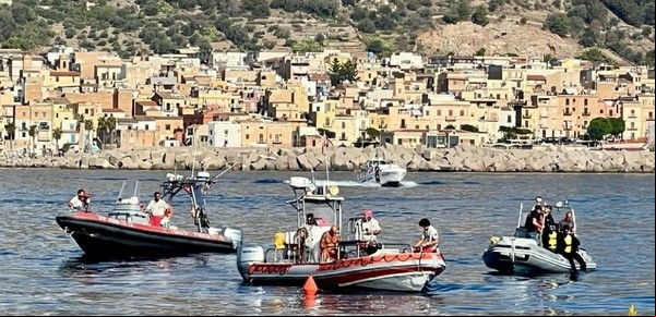 Yate hundido en Sicilia: reanudaron la búsqueda de hija de Mike Lynch, la última persona desaparecida en el naufragio 
