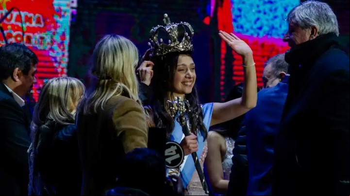 La nueva reina Bariloche, cuya elección provocó polémica. Foto: Diario Río Negro